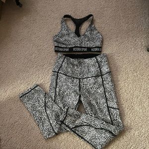 Victoria sport cropped leggings and sports bra set leopard print